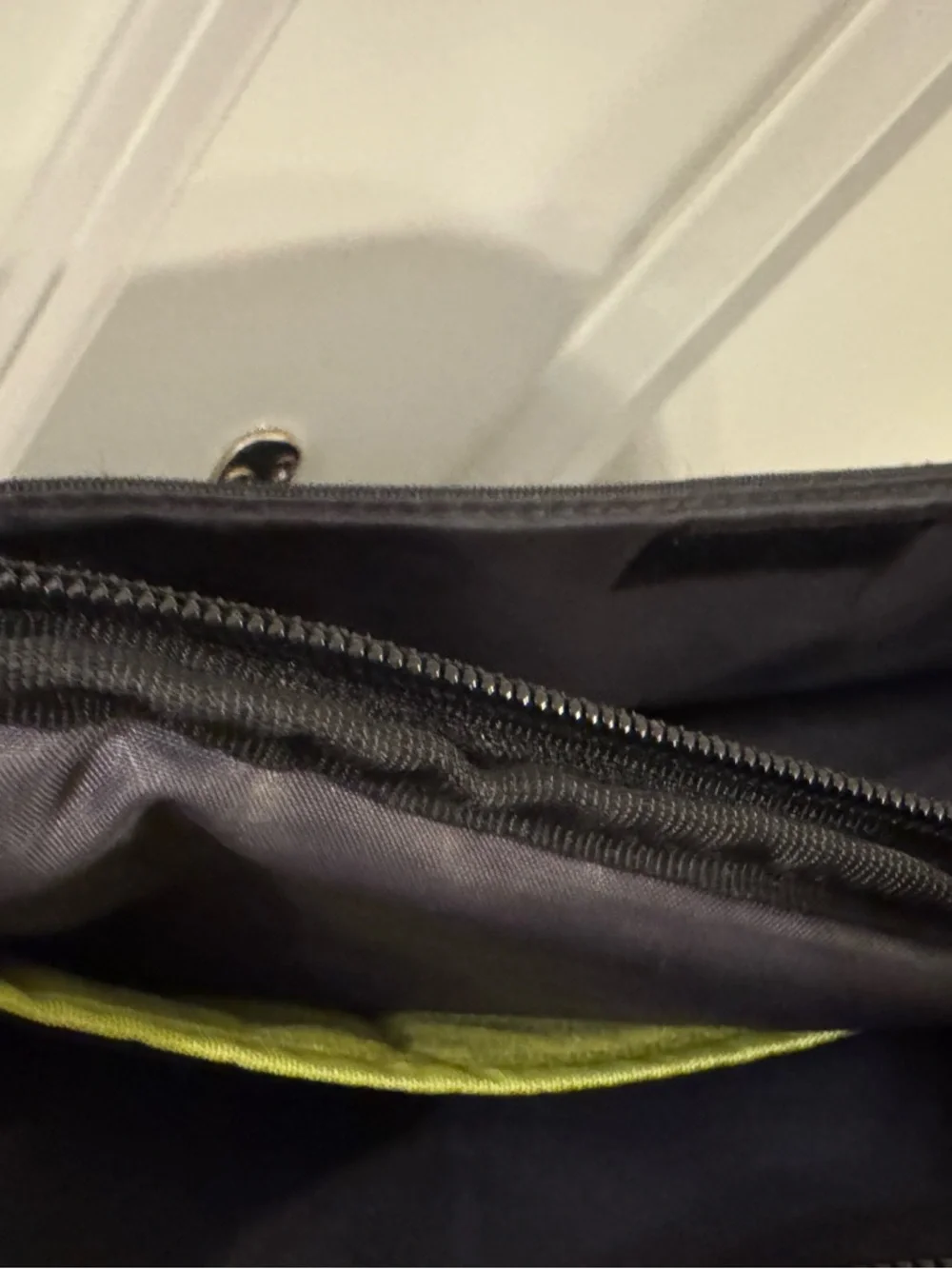 Thule Black Laptop Messenger Bag with Shoulder Strap